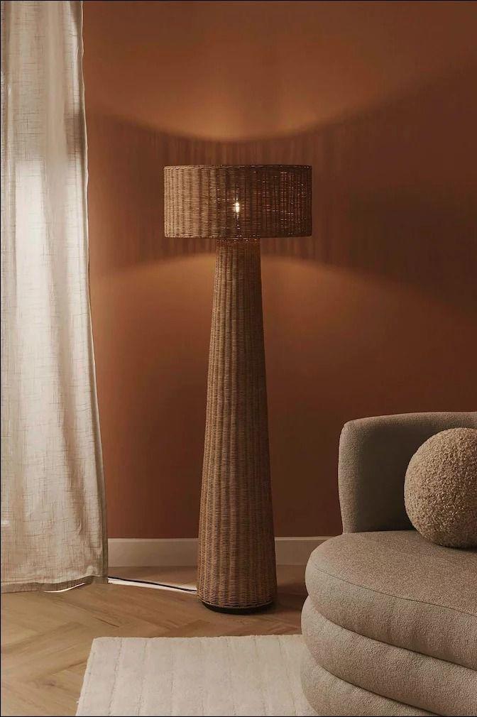 Lampadaire en rotin